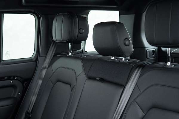 2024 Land Rover Defender 110 D350 X-Dynamic HSE L663