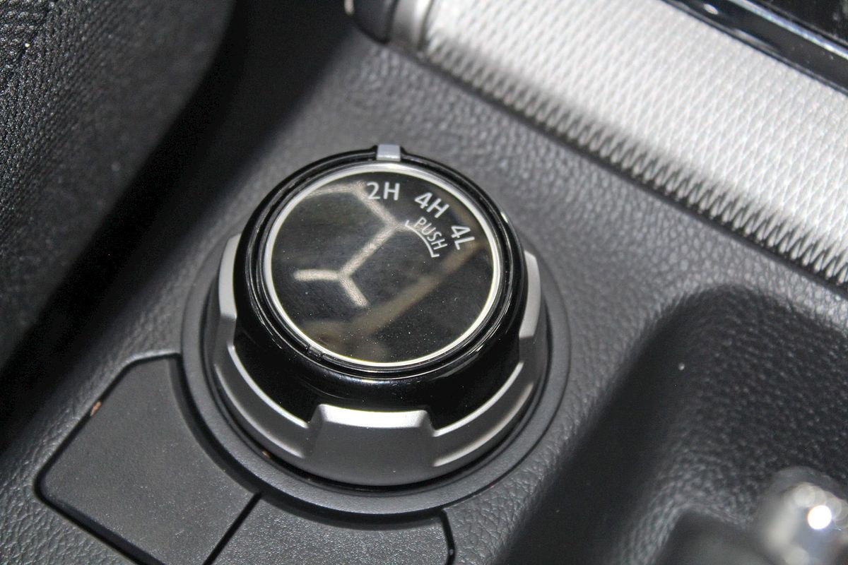 2020 Mitsubishi Triton GLX+ in WHITE Used Ute Burleigh Heads QLD