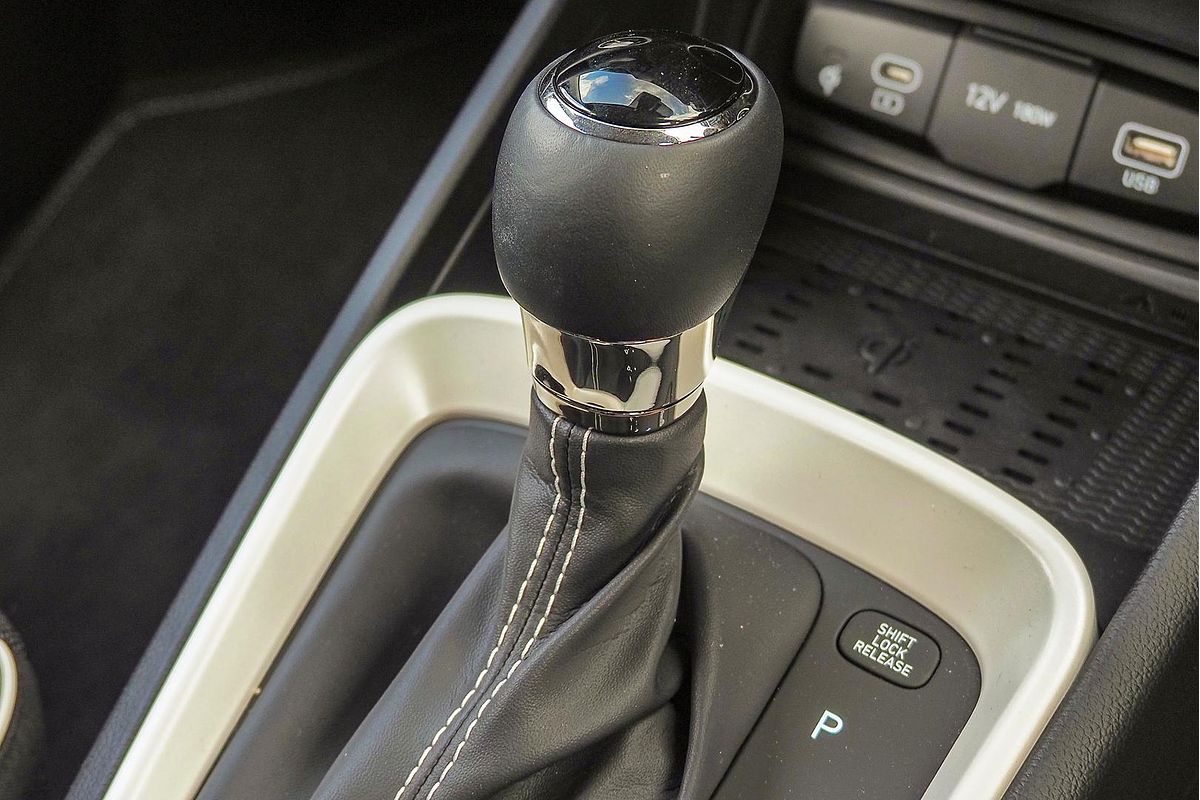 2024 Hyundai Venue Elite QX.V5