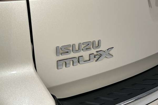 2016 Isuzu MU-X LS-U