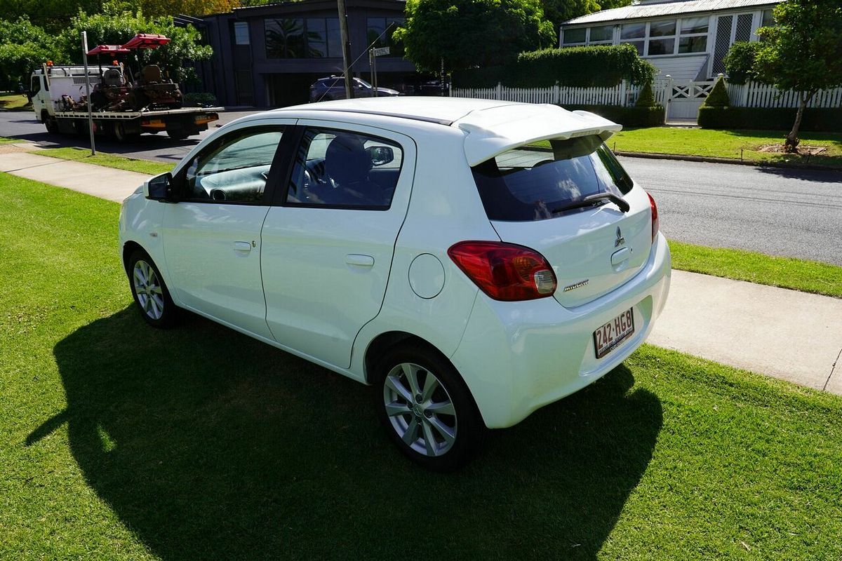 2013 Mitsubishi Mirage ES LA