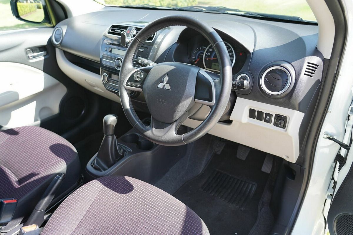 2013 Mitsubishi Mirage ES LA