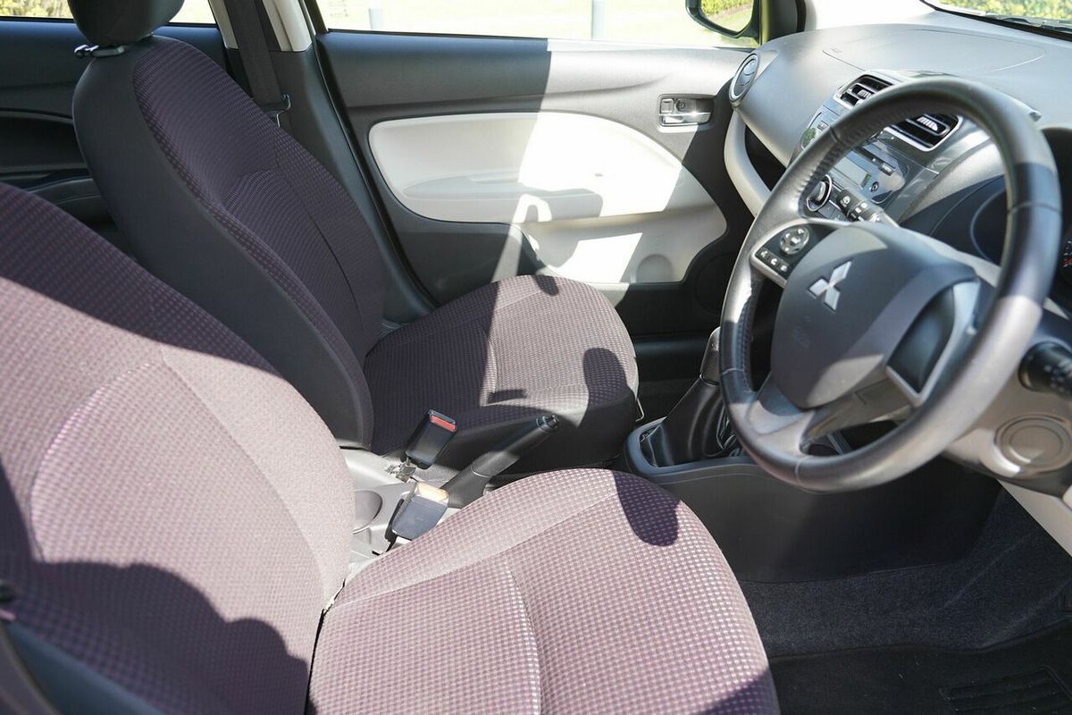 2013 Mitsubishi Mirage ES LA