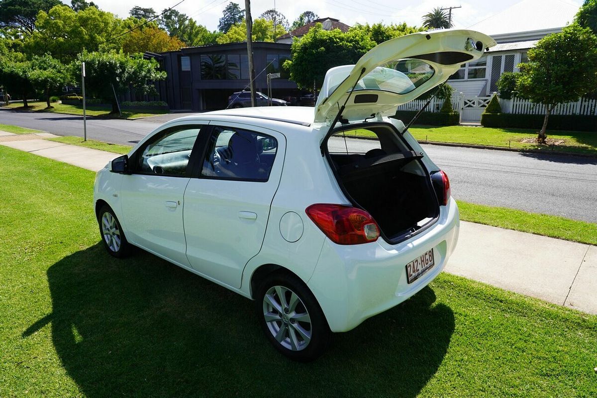 2013 Mitsubishi Mirage ES LA