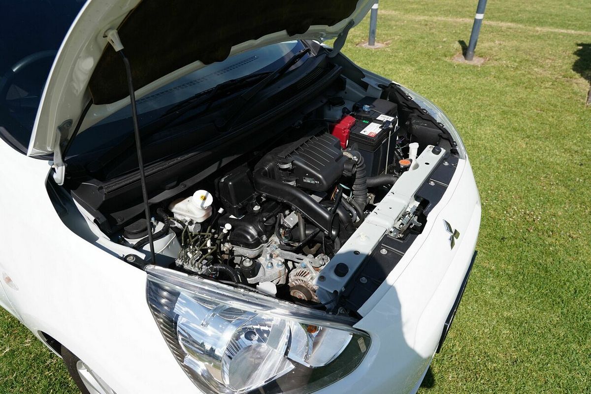 2013 Mitsubishi Mirage ES LA