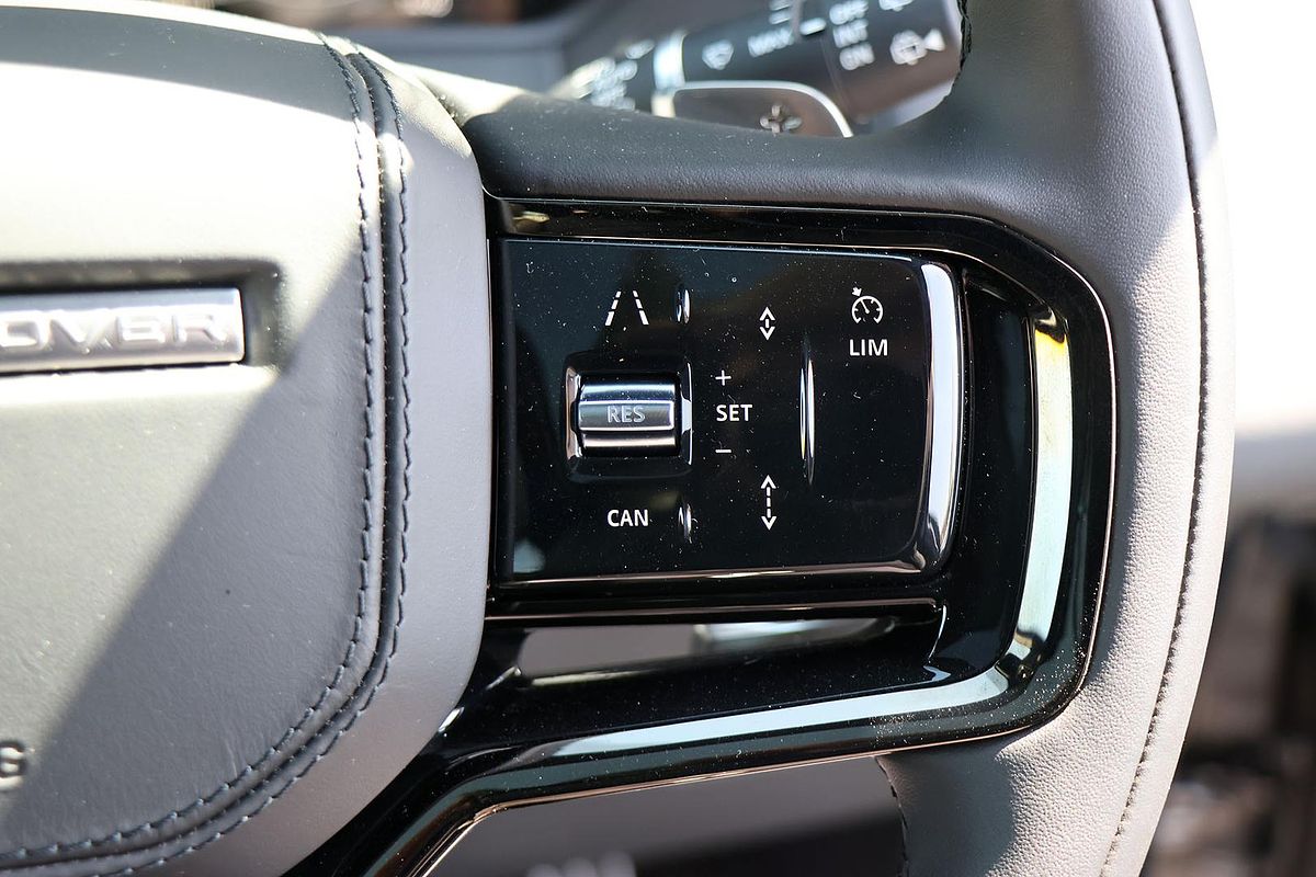 2023 Land Rover Range Rover Velar P250 Dynamic SE L560