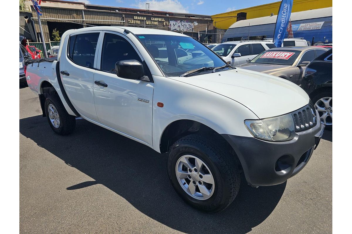 2009 Mitsubishi Triton GLX ML Rear Wheel Drive