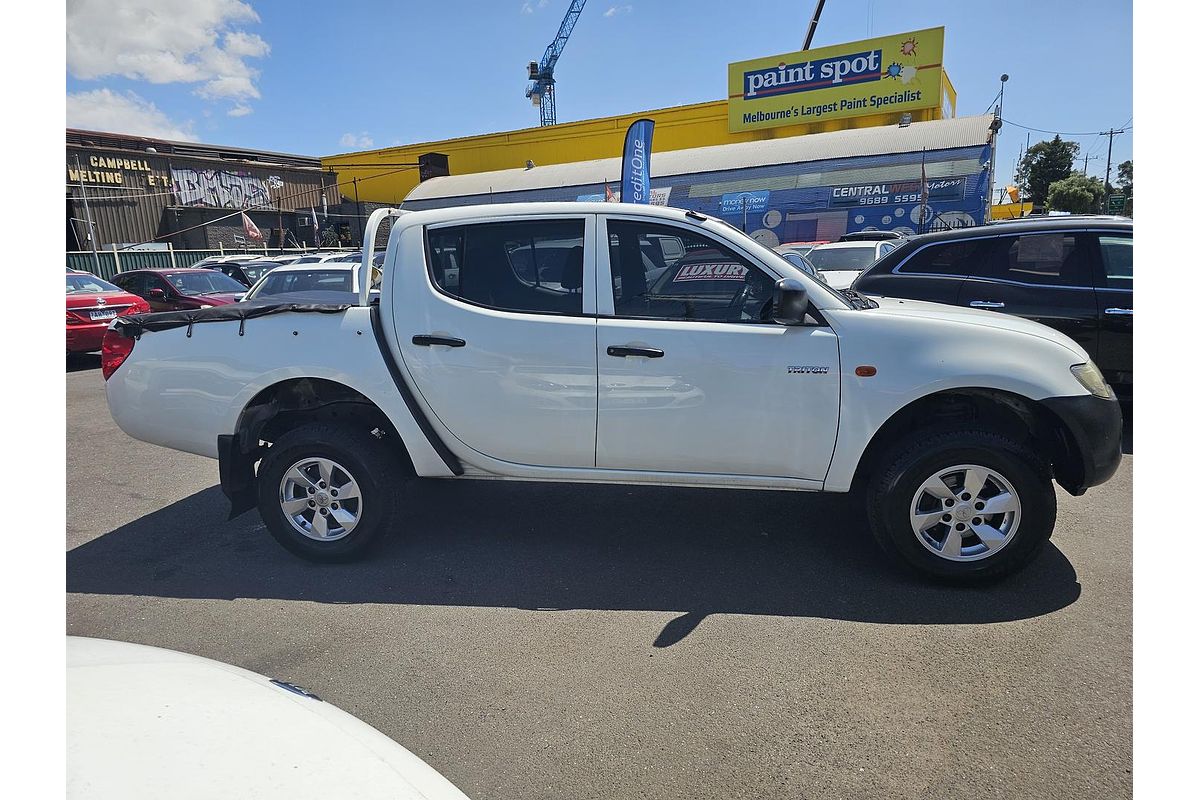 2009 Mitsubishi Triton GLX ML Rear Wheel Drive