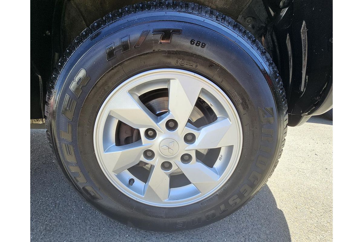 2009 Mitsubishi Triton GLX ML Rear Wheel Drive