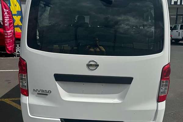 2015 Nissan Caravan Wagon