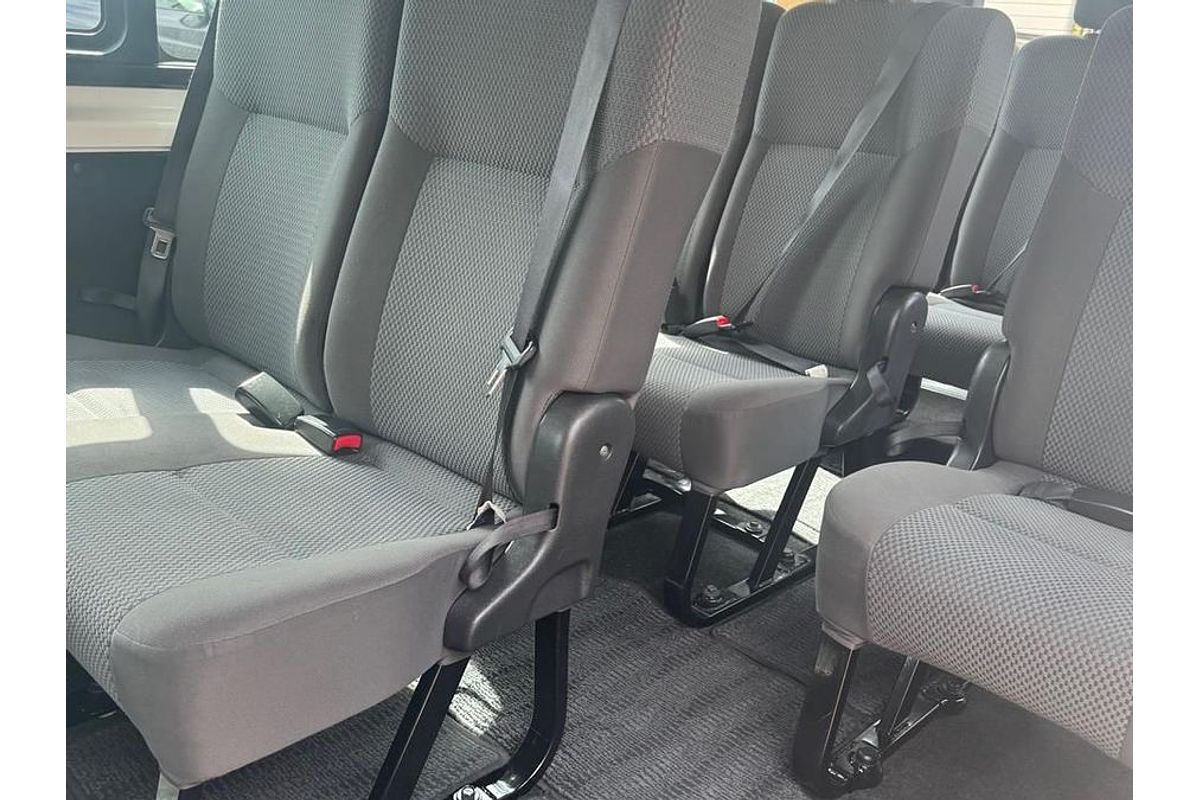 2015 Nissan Caravan Wagon