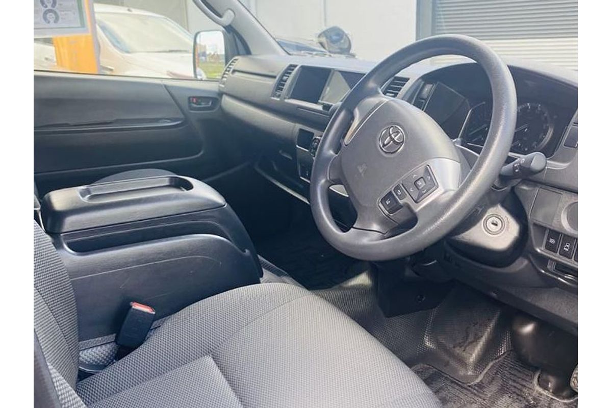 2022 Toyota Hiace