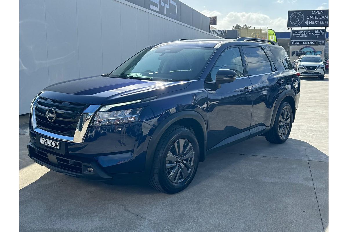2022 Nissan Pathfinder ST-L R53