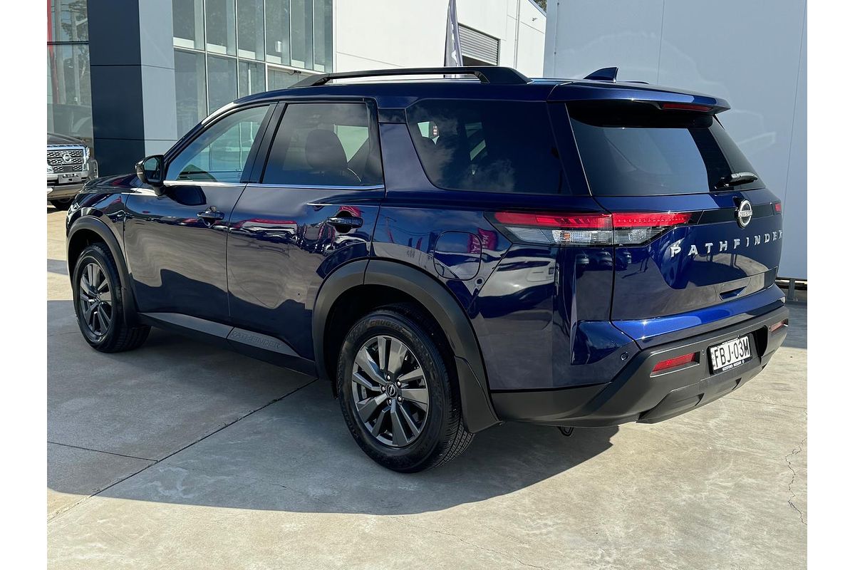 2022 Nissan Pathfinder ST-L R53