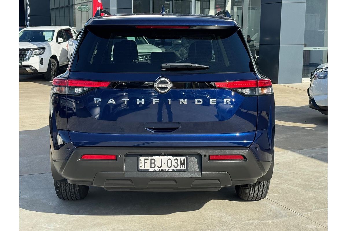 2022 Nissan Pathfinder ST-L R53