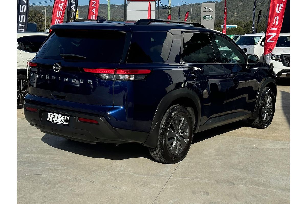 2022 Nissan Pathfinder ST-L R53