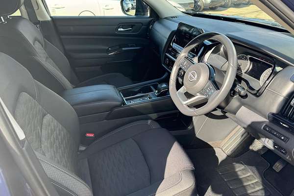 2022 Nissan Pathfinder ST-L R53
