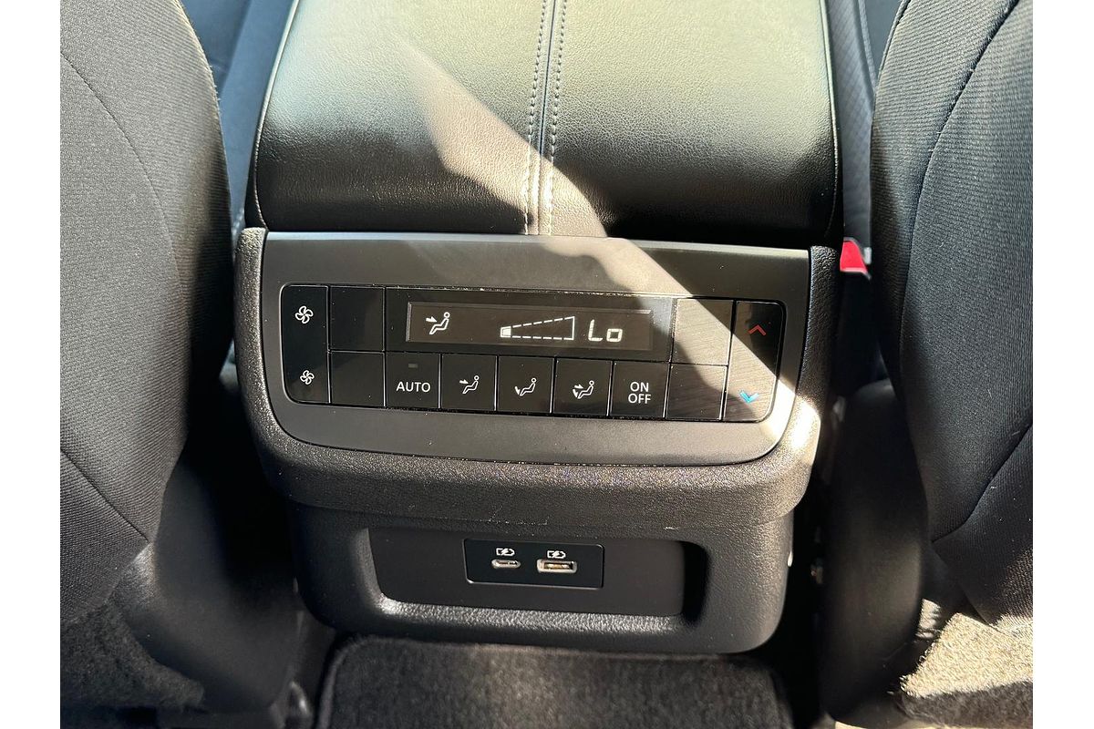 2022 Nissan Pathfinder ST-L R53