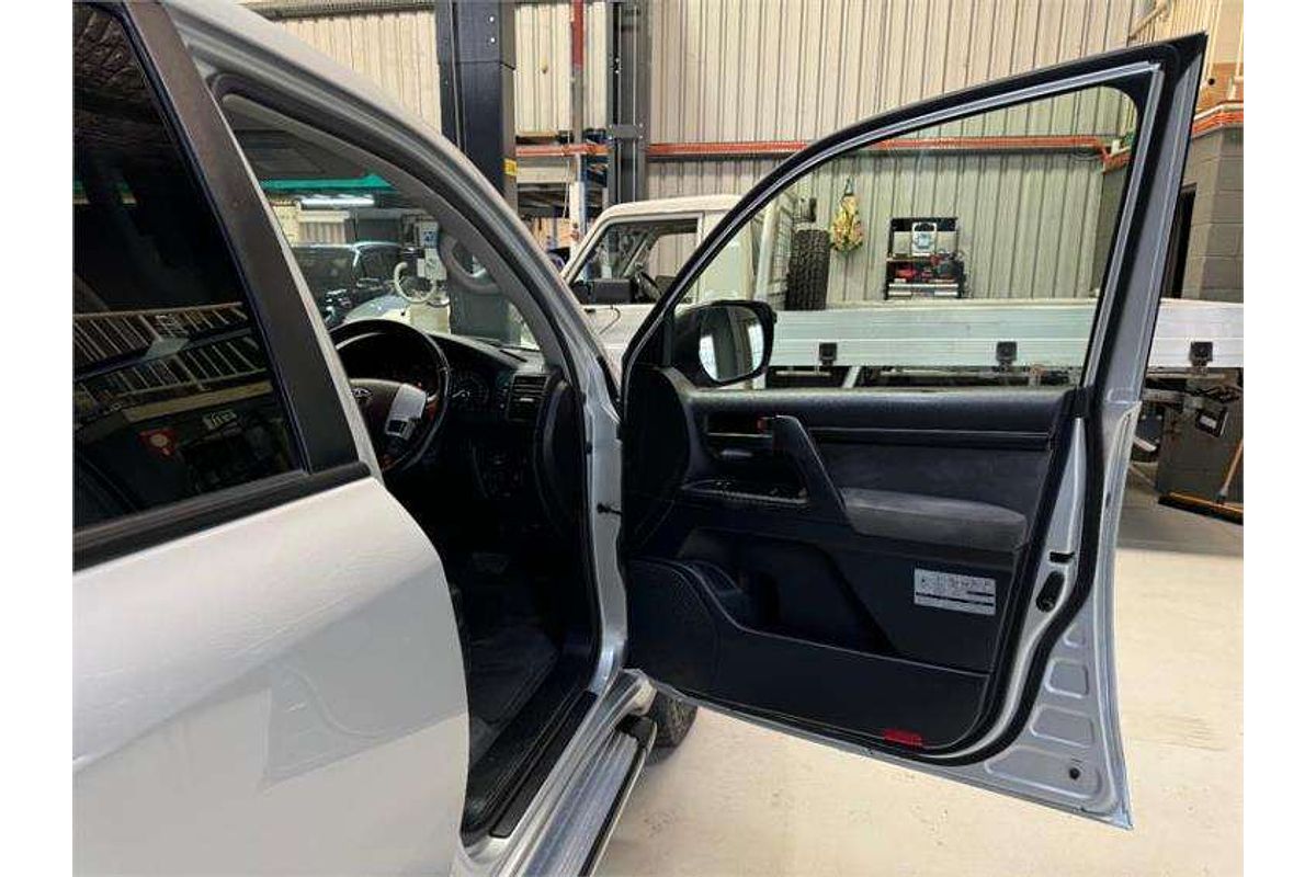 2014 Toyota Landcruiser Altitude VDJ200R