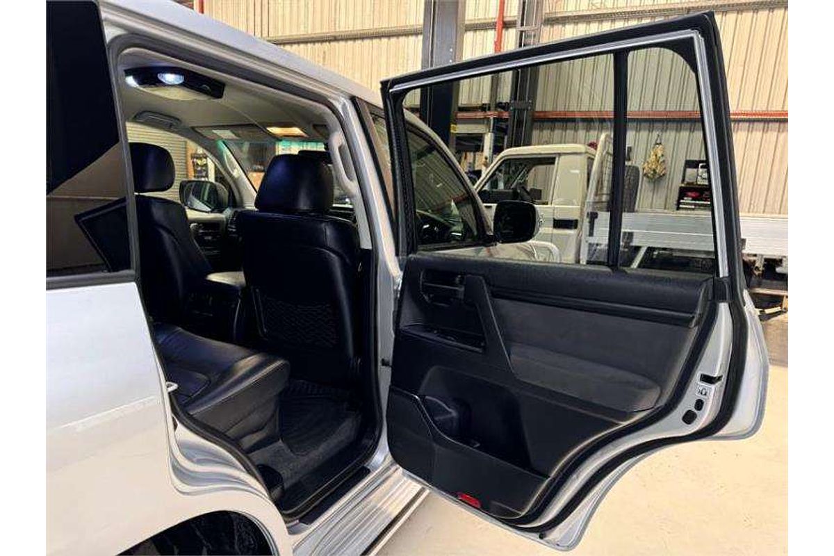 2014 Toyota Landcruiser Altitude VDJ200R