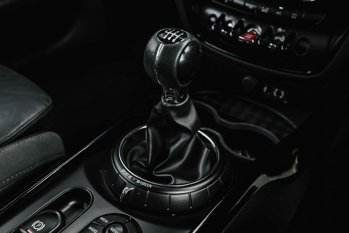 2016 MINI Clubman Cooper S F54