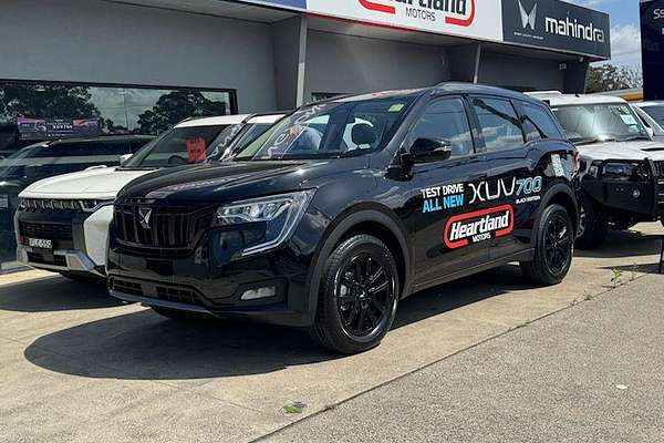 2024 Mahindra XUV700 AX7L