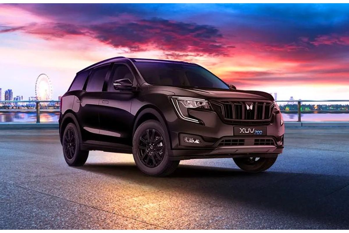 2024 Mahindra XUV700 AX7L Black Edition
