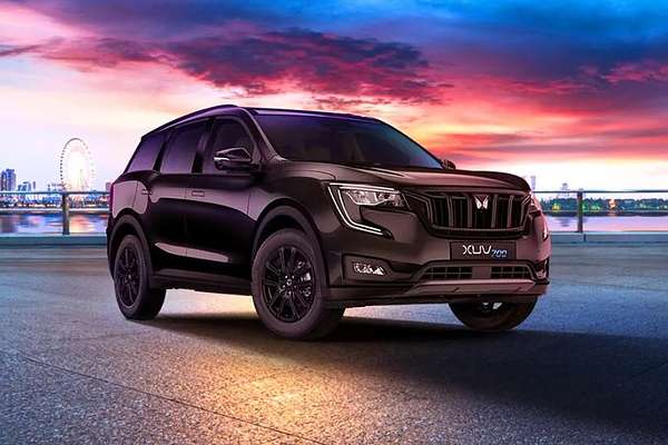 2024 Mahindra XUV700 AX7L Black Edition