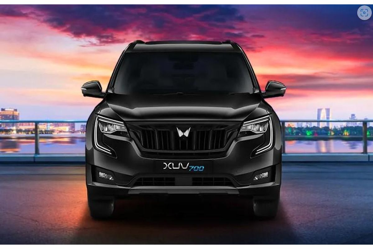 2024 Mahindra XUV700 AX7L Black Edition
