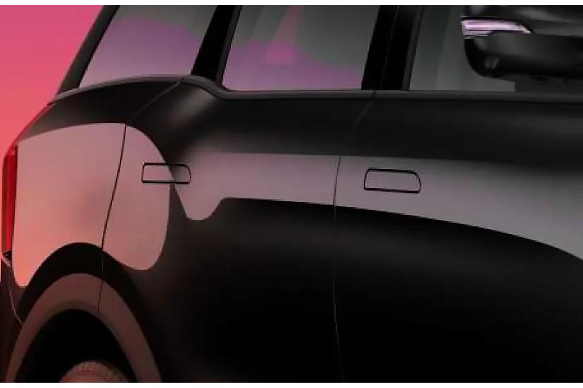 2024 Mahindra XUV700 AX7L Black Edition