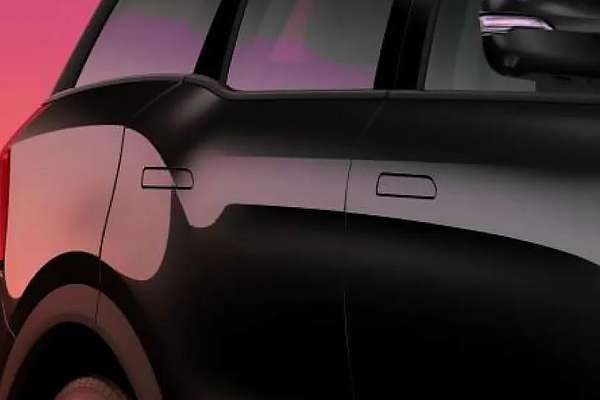 2024 Mahindra XUV700 AX7L Black Edition