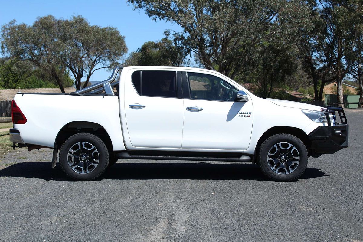 2020 Toyota Hilux SR5 GUN126R 4X4