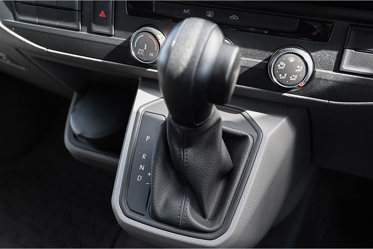2024 Volkswagen Transporter TDI450 T6.1 LWB