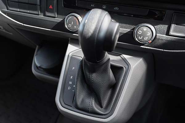 2024 Volkswagen Transporter TDI450 T6.1 LWB