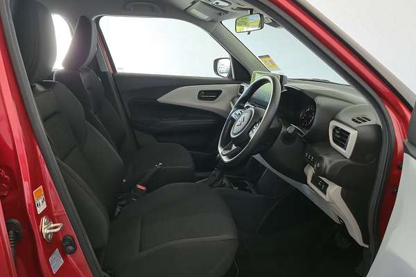 2024 Suzuki Swift Hybrid UZ