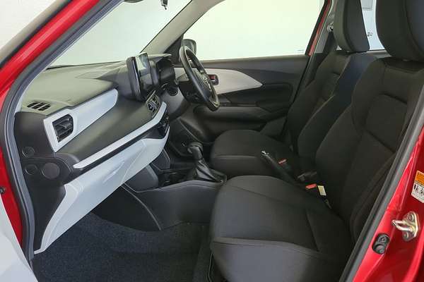 2024 Suzuki Swift Hybrid UZ