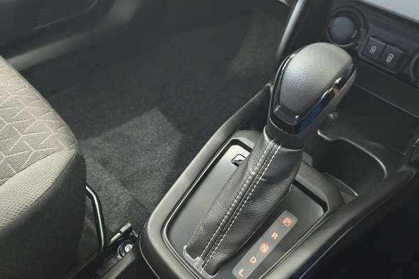 2024 Suzuki Swift Hybrid UZ