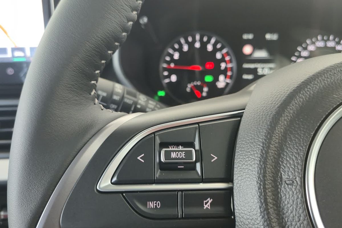 2024 Suzuki Swift Hybrid UZ