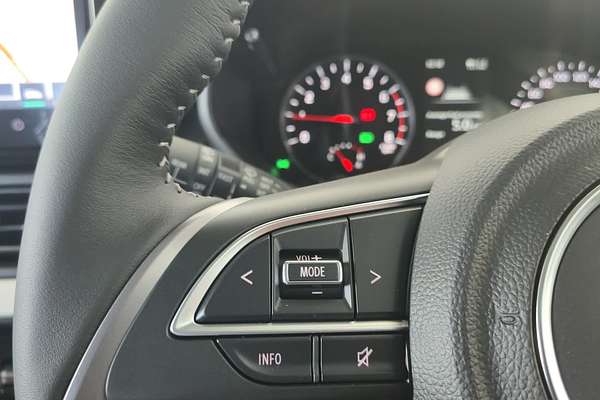 2024 Suzuki Swift Hybrid UZ