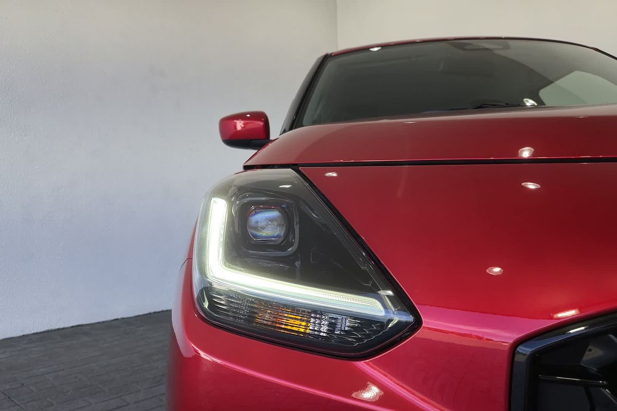 2024 Suzuki Swift Hybrid UZ