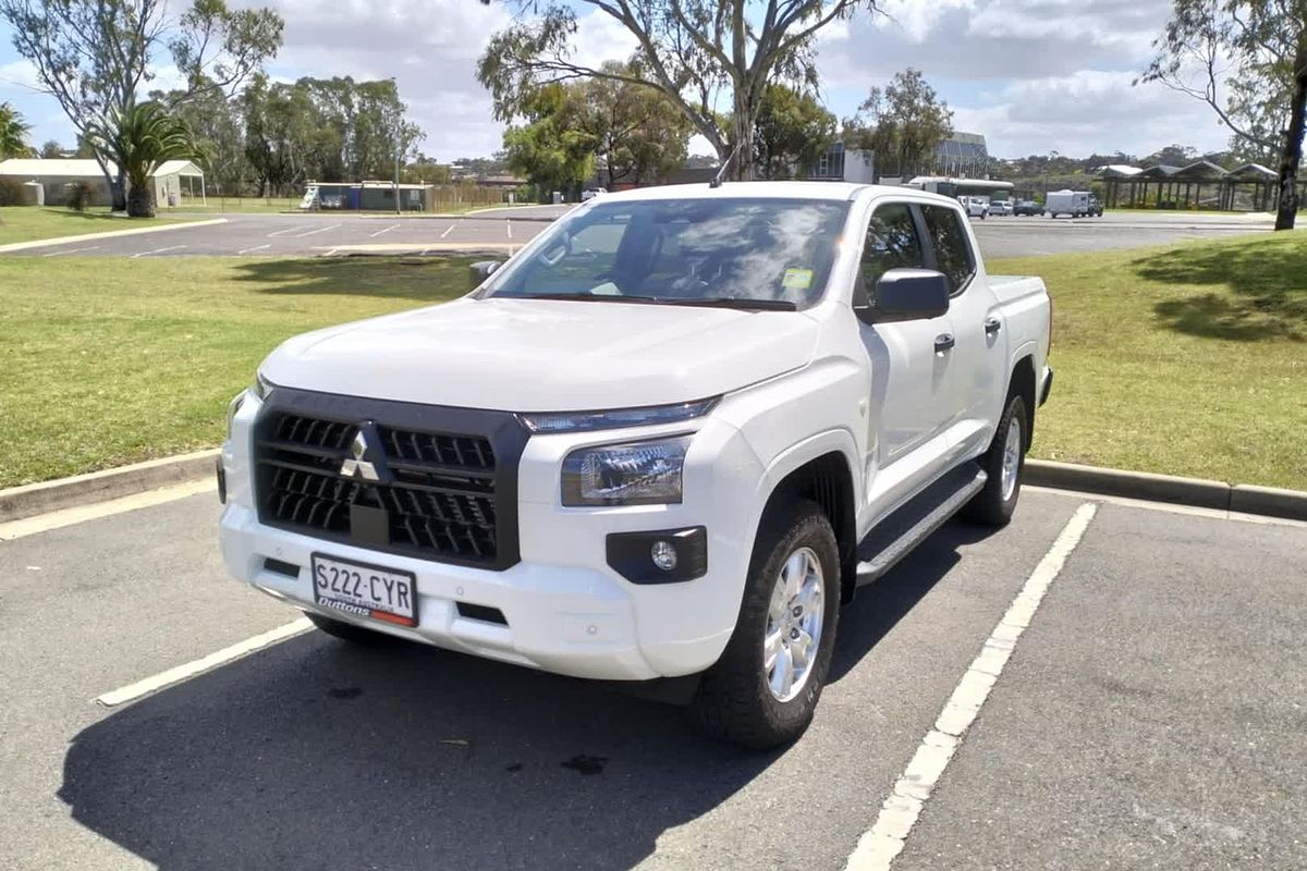 2024 Mitsubishi Triton GLX+ MV 4X4
