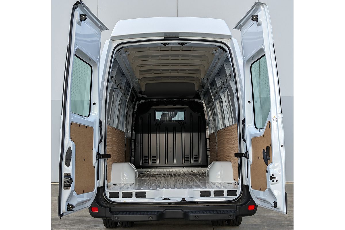 2024 Renault Master Pro 120kW X62 Phase 2 LWB