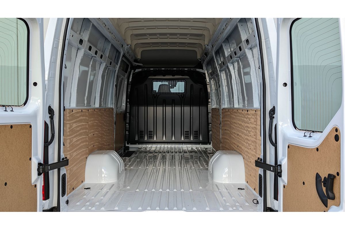 2024 Renault Master Pro 120kW X62 Phase 2 LWB