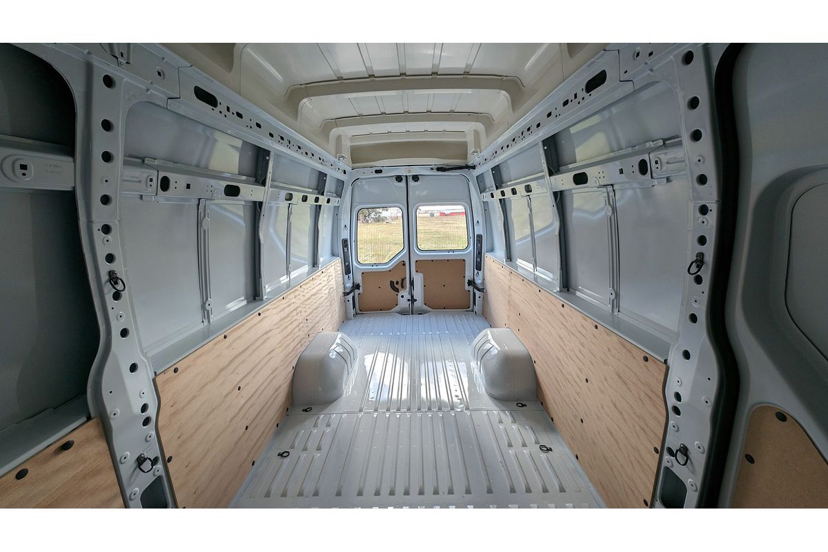 2024 Renault Master Pro 120kW X62 Phase 2 LWB