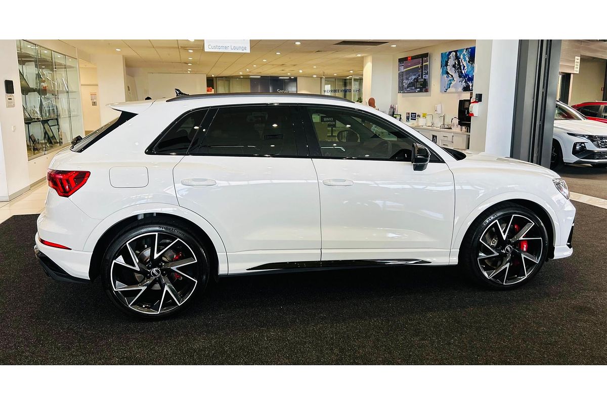 2021 Audi RS Q3 F3