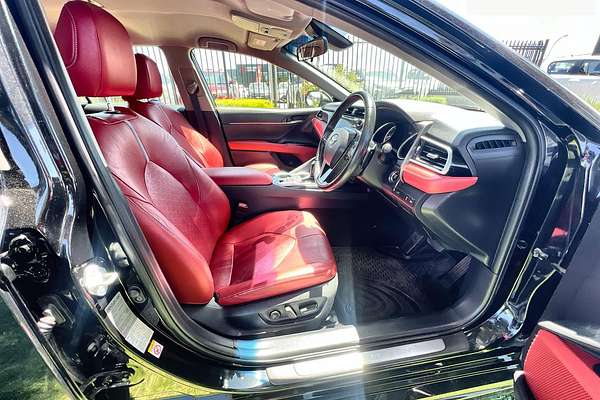 2018 Toyota Camry SX GSV70R