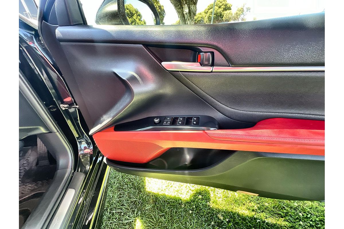 2018 Toyota Camry SX GSV70R