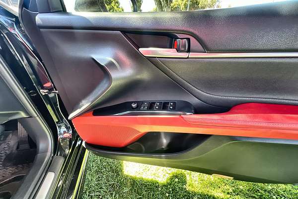 2018 Toyota Camry SX GSV70R