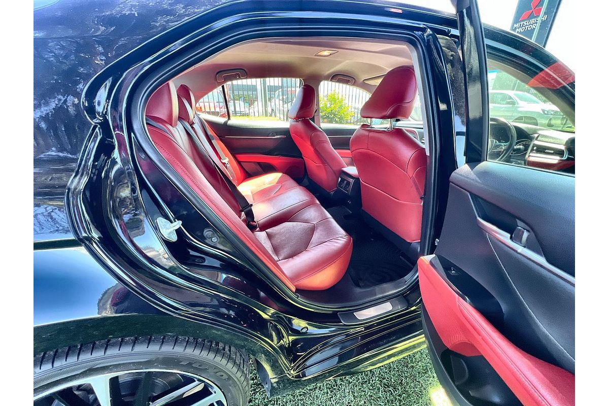 2018 Toyota Camry SX GSV70R