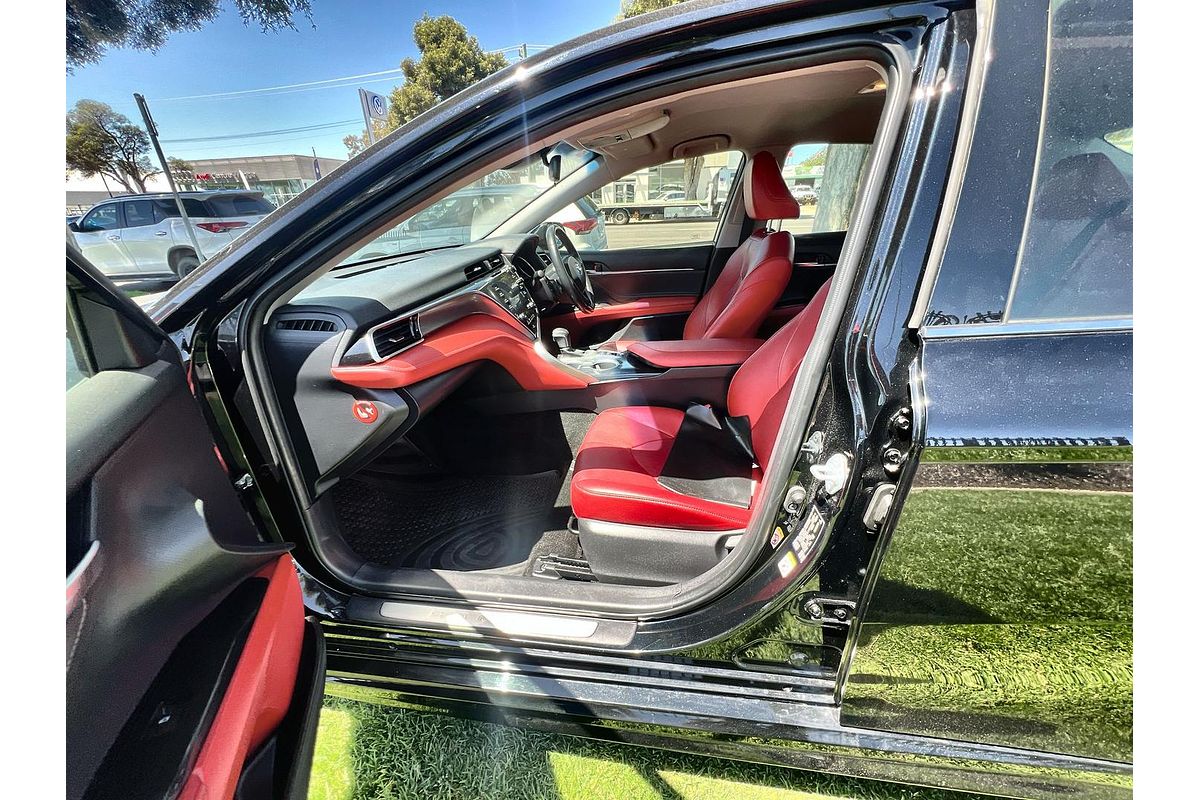 2018 Toyota Camry SX GSV70R